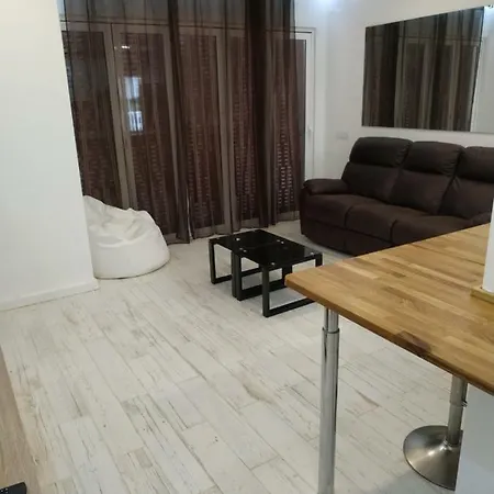 Apartment Casas & Papeis T-4 Armacao de Pera