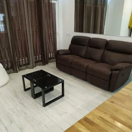 Apartment Casas & Papeis T-4 Armacao de Pera