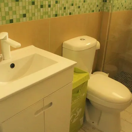 Casas & Papeis T-4 Armacao de Pera