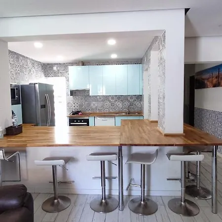 Casas & Papeis T-4 Apartamento Armação de Pêra